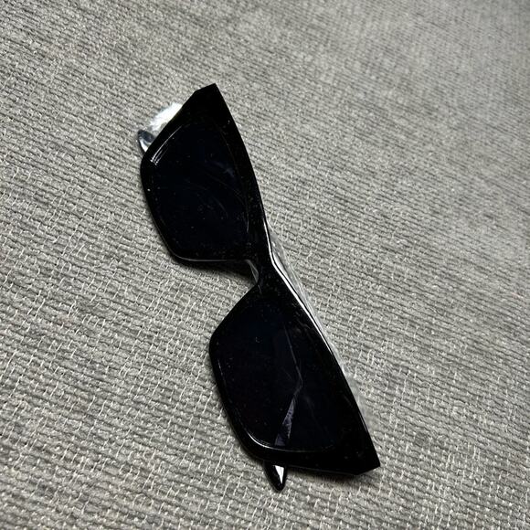 Black Rectangular Sunglasses - Picture 1 of 2